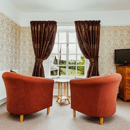Smeaton Farm Luxury B&B Сейнт Мелиън Стая снимка